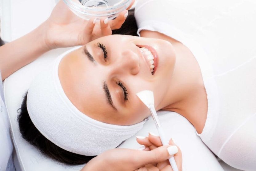 What Are The Pros And Cons Of Chemical Peels?